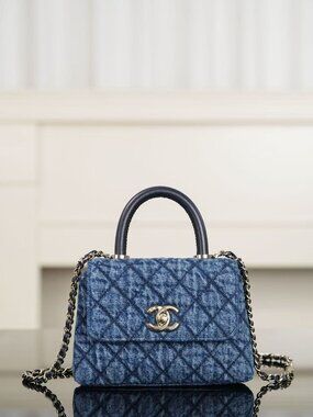 Classic CHANEL Bag: A Stylish and Versatile Choice for Elegance